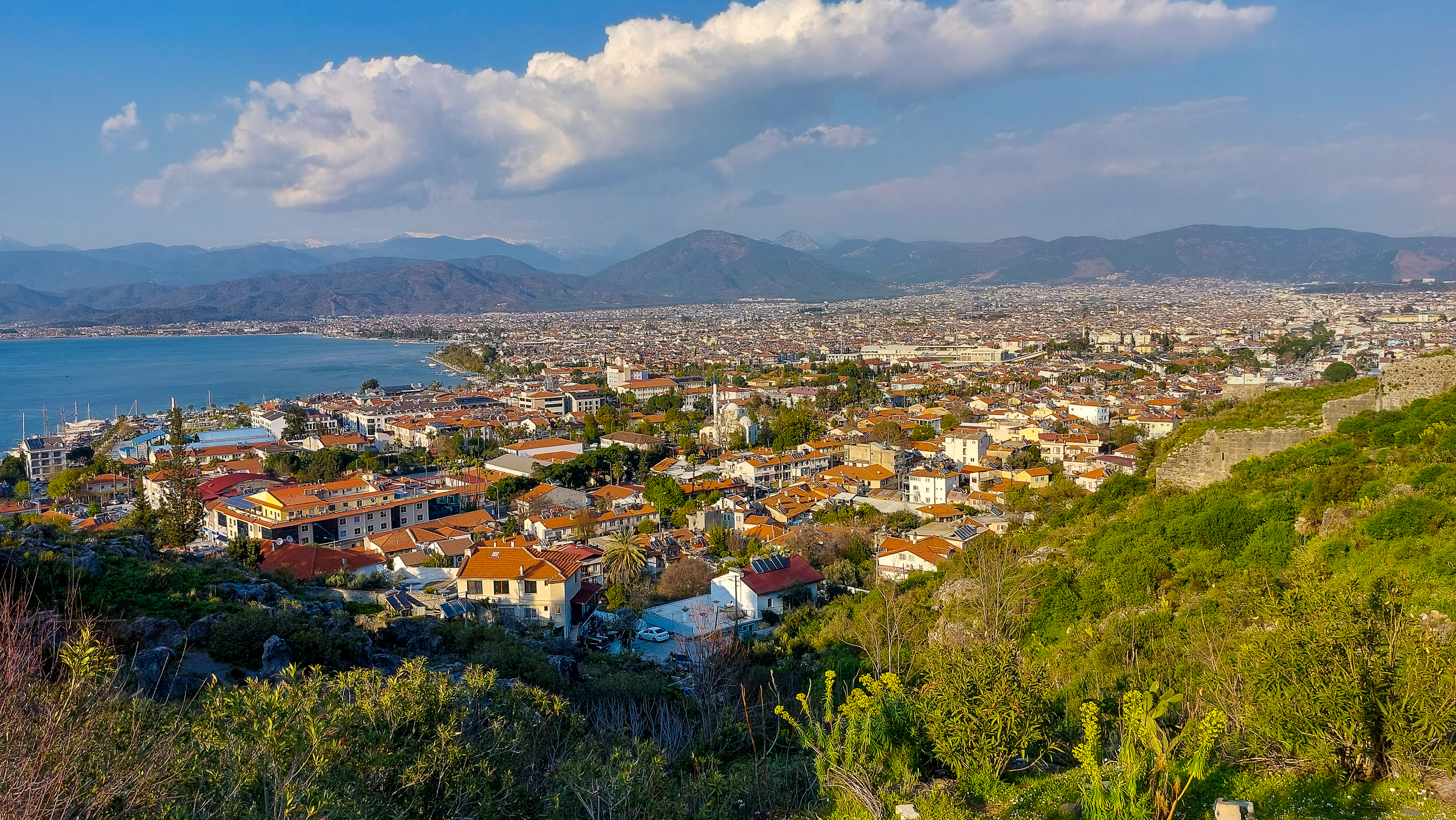<span  class="uc_style_uc_tiles_grid_image_elementor_uc_items_attribute_title" style="color:#FFFFFF;">View over the city 'Fethiye'</span>