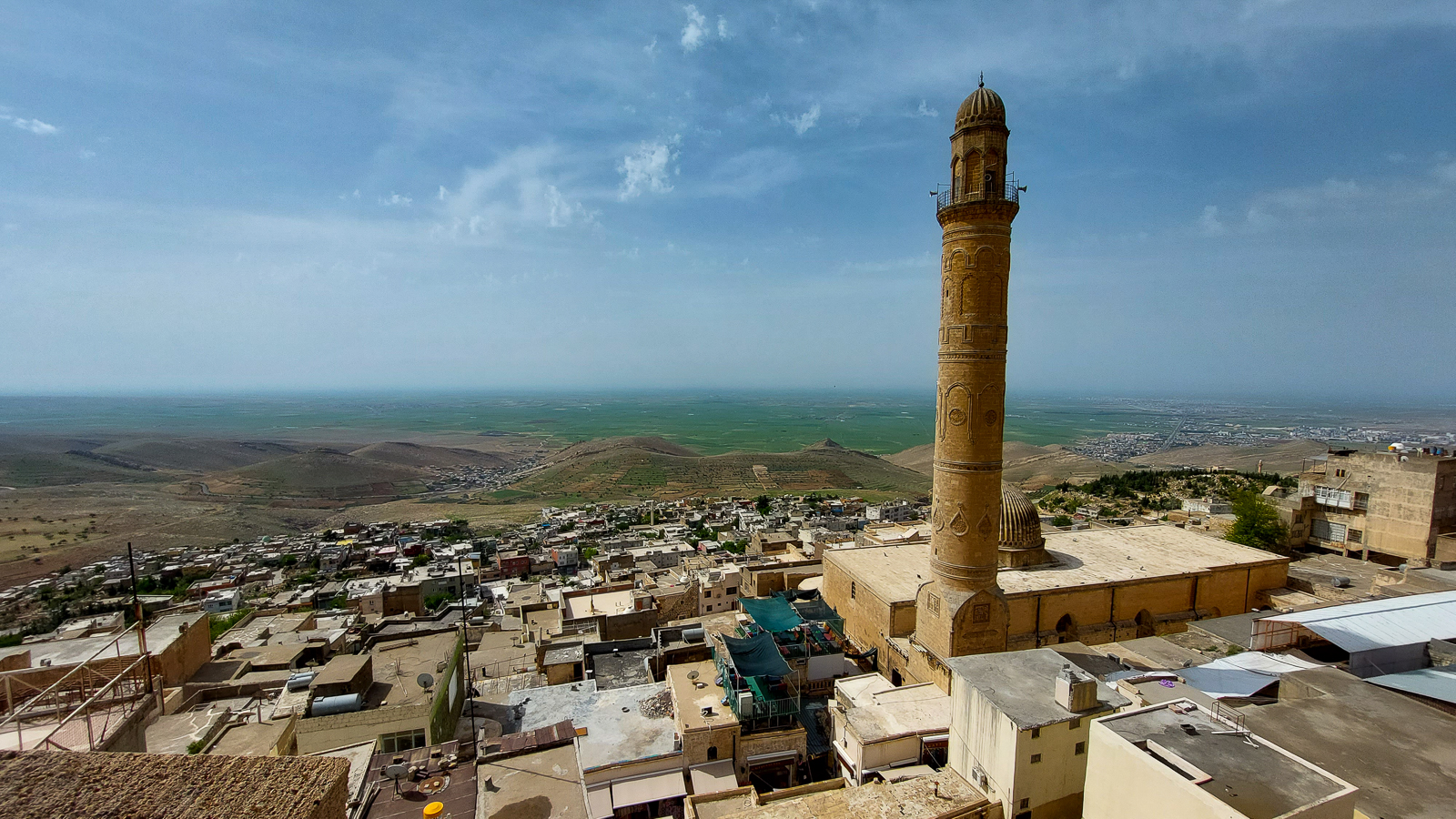<span  class="uc_style_uc_tiles_grid_image_elementor_uc_items_attribute_title" style="color:#ffffff;">one of the best views you can imagine (over Mardin)!</span>