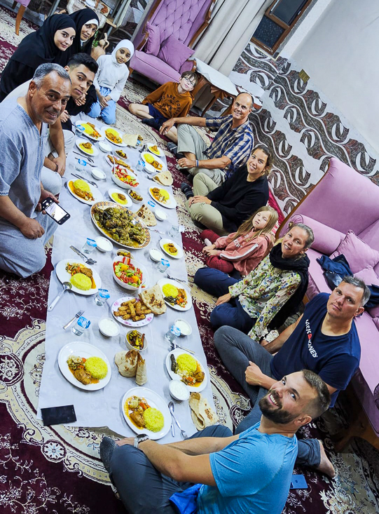 <span  class="uc_style_uc_tiles_grid_image_elementor_uc_items_attribute_title" style="color:#ffffff;">Another beautiful family that did invite us for dinner (in Karbala)</span>
