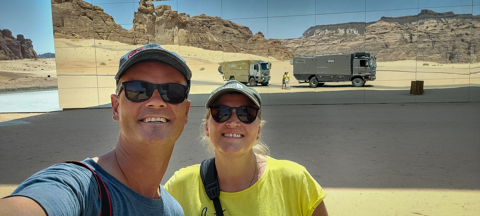 <span  class="uc_style_uc_tiles_grid_image_elementor_uc_items_attribute_title" style="color:#ffffff;">...of course we brought the trucks to take some nice pictures :-)</span>