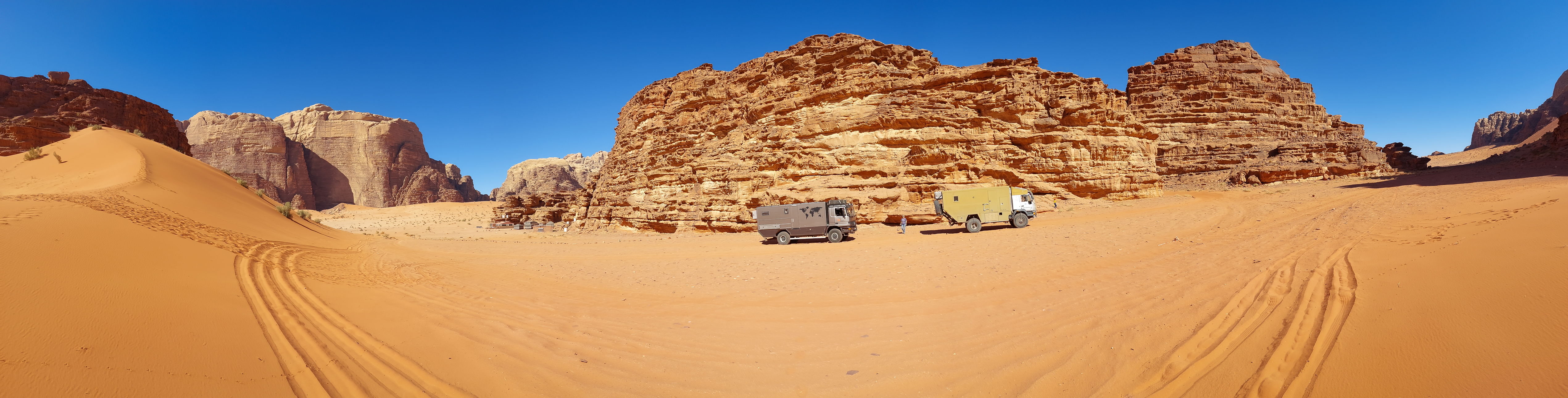 <span  class="uc_style_uc_tiles_grid_image_elementor_uc_items_attribute_title" style="color:#ffffff;">Another highlight in Jordan: Wadi Rum (you may know it from the movie 'Lawrence of Arabia")</span>