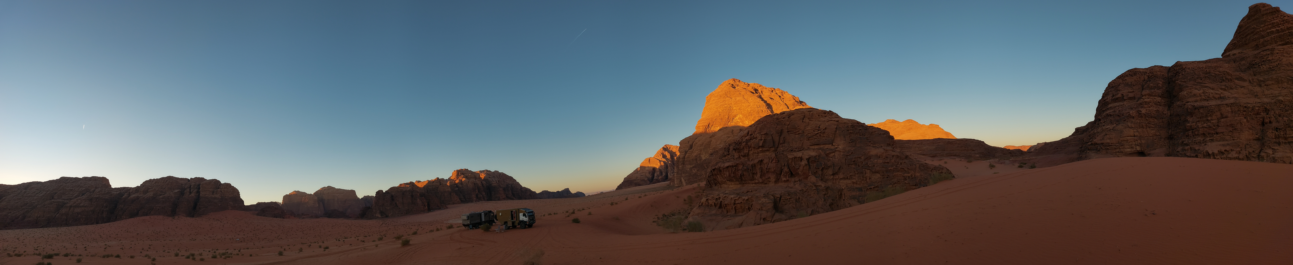 <span  class="uc_style_uc_tiles_grid_image_elementor_uc_items_attribute_title" style="color:#ffffff;">Wadi Rum</span>