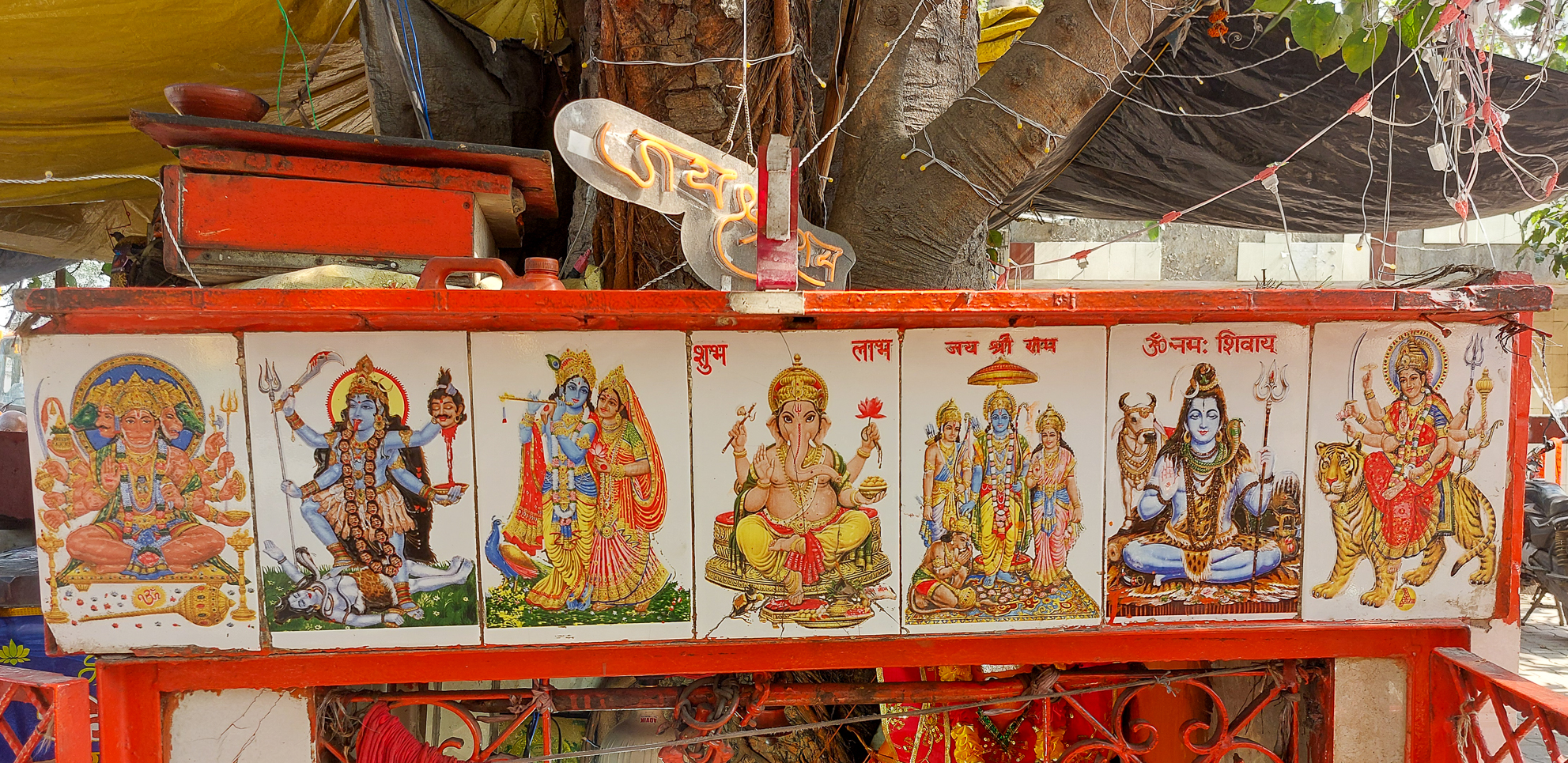 <span  class="uc_style_uc_tiles_grid_image_elementor_uc_items_attribute_title" style="color:#ffffff;">The Hindi do have hundreds of goods, hereby some important ones (Brahma, Shiva, Parvati, Ganesha &amp; Co.)</span>