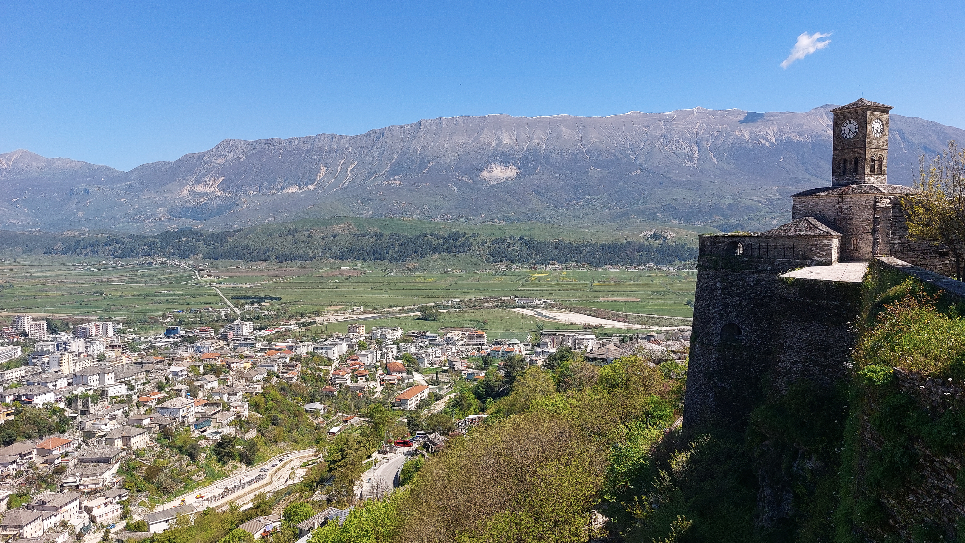 <span  class="uc_style_uc_tiles_grid_image_elementor_uc_items_attribute_title" style="color:#ffffff;">Mountain scenary in 'Gjirokastär'</span>