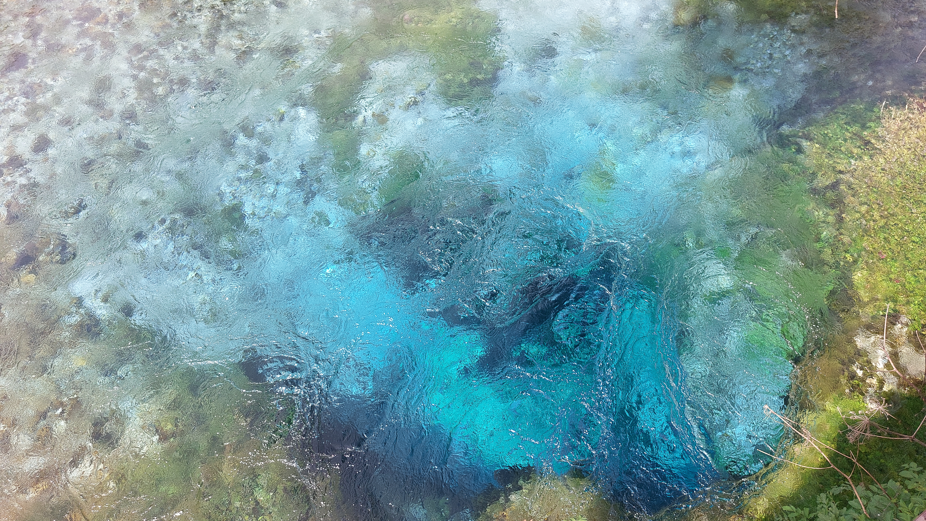 <span  class="uc_style_uc_tiles_grid_image_elementor_uc_items_attribute_title" style="color:#ffffff;">The "Blue Hole"</span>