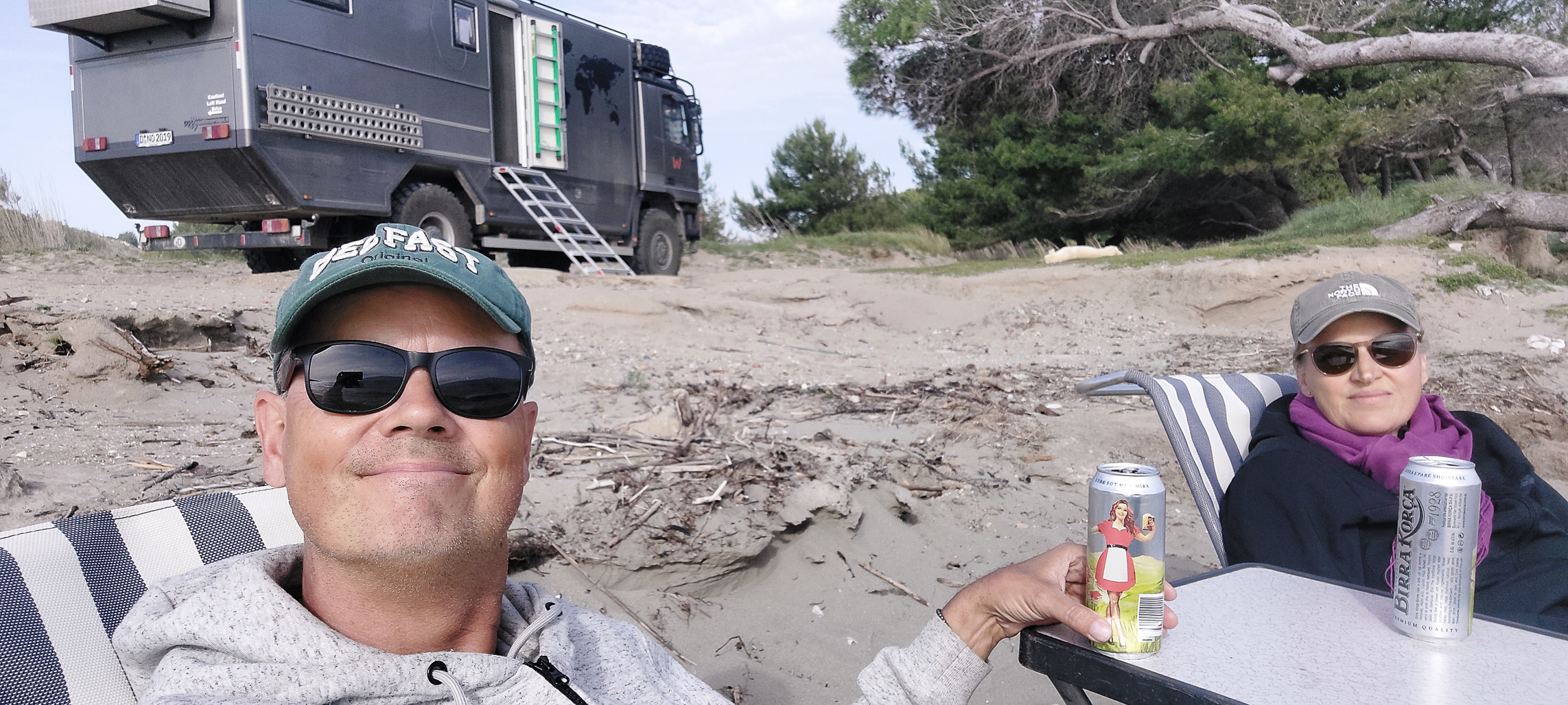 <span  class="uc_style_uc_tiles_grid_image_elementor_uc_items_attribute_title" style="color:#ffffff;">Outside of 'Vlora', at the beach</span>