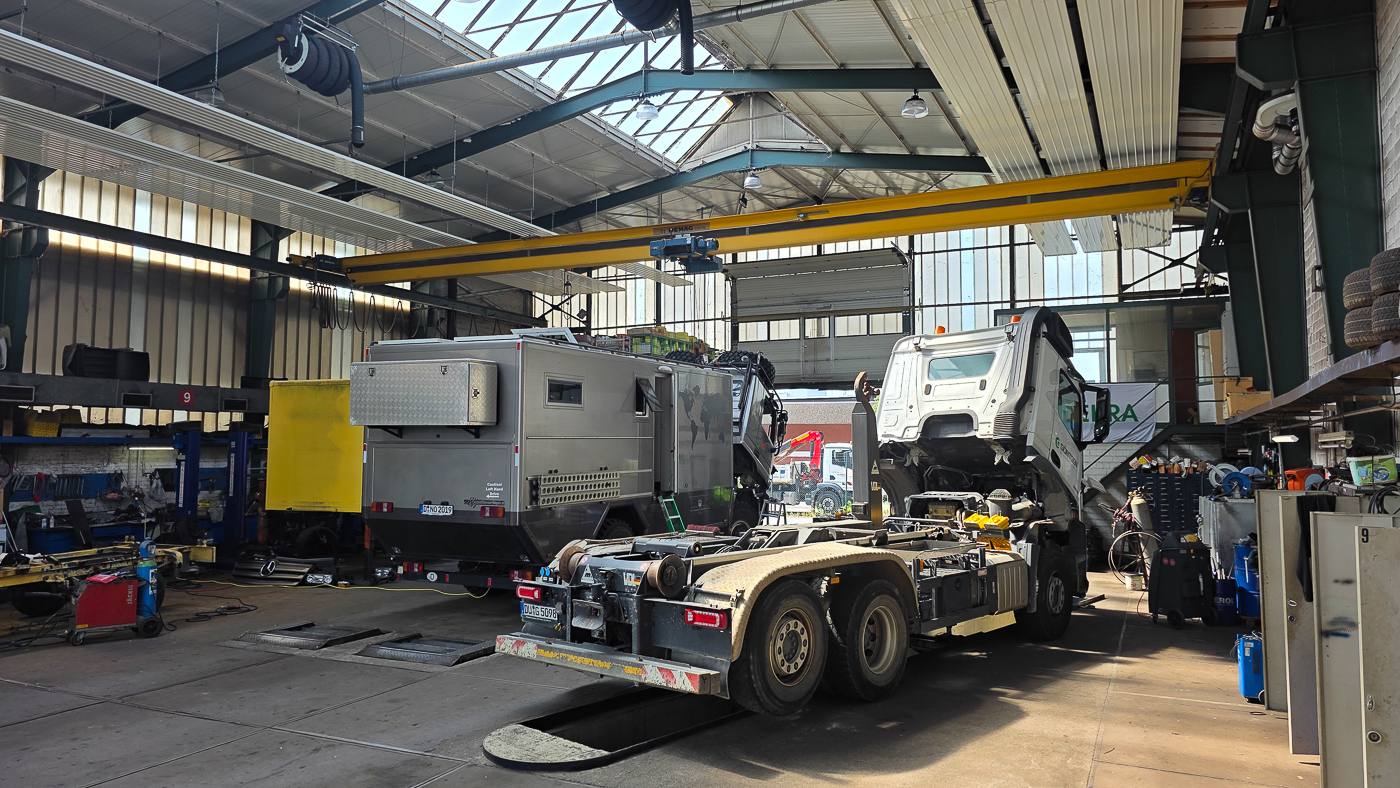 <span  class="uc_style_uc_tiles_grid_image_elementor_uc_items_attribute_title" style="color:#ffffff;">Workshop!</span>