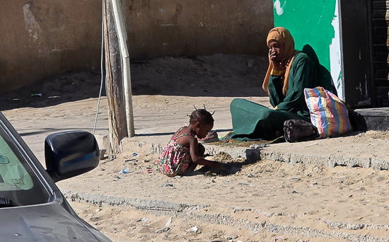 <span  class="uc_style_uc_tiles_grid_image_elementor_uc_items_attribute_title" style="color:#ffffff;">Poverty on the streets</span>