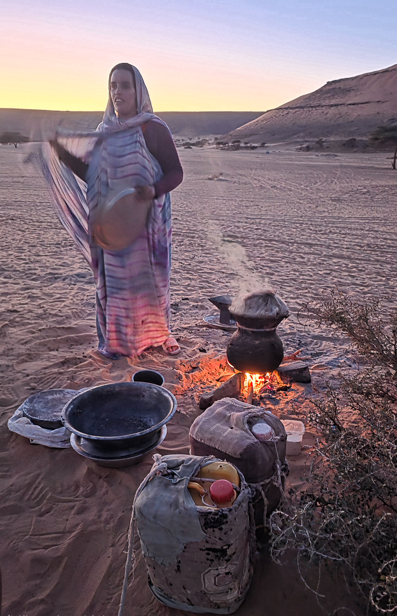 <span  class="uc_style_uc_tiles_grid_image_elementor_uc_items_attribute_title" style="color:#ffffff;">Kitchen in the desert</span>