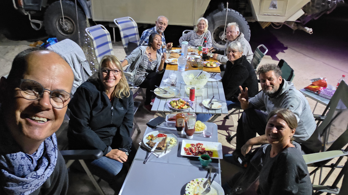 <span  class="uc_style_uc_tiles_grid_image_elementor_uc_items_attribute_title" style="color:#ffffff;">New Year's Eve 2025/2026</span>