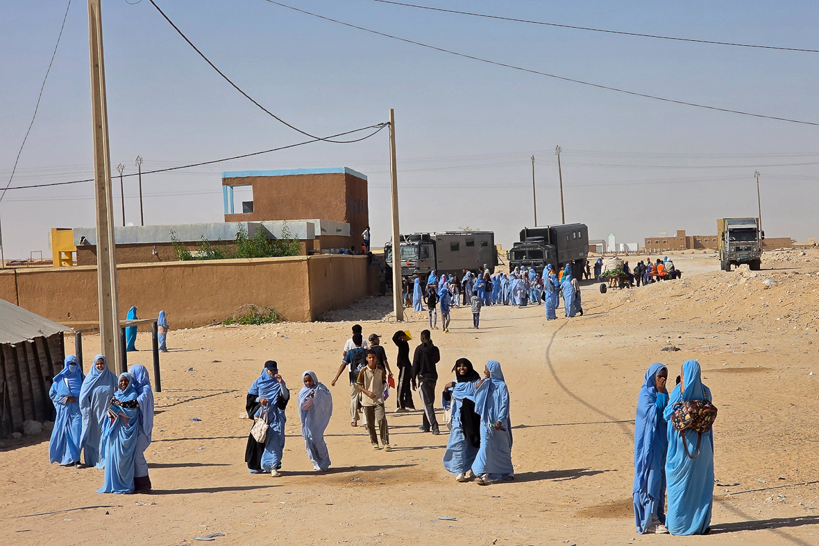 <span  class="uc_style_uc_tiles_grid_image_elementor_uc_items_attribute_title" style="color:#ffffff;">School - the kids were very interested in us</span>