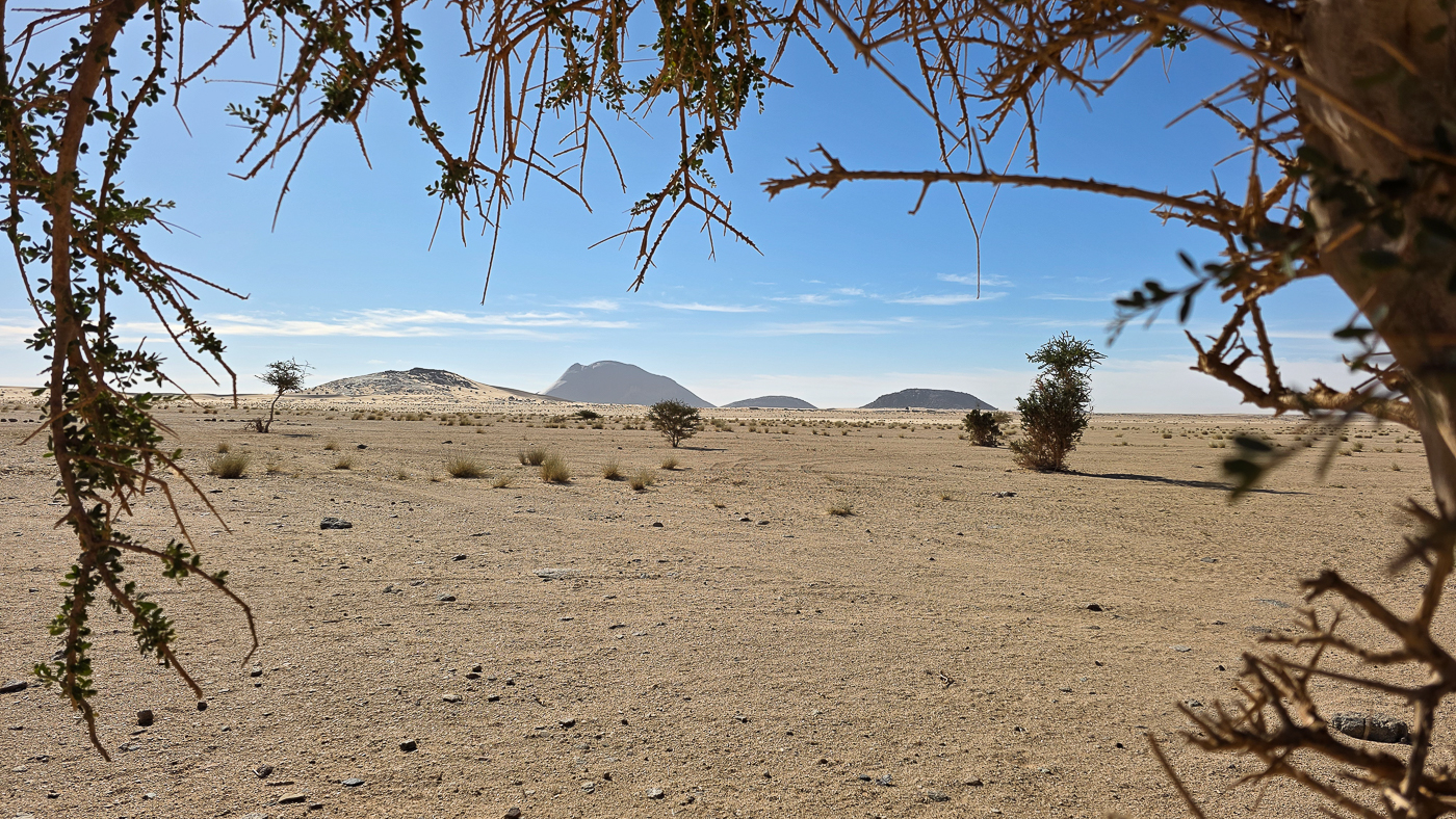 <span  class="uc_style_uc_tiles_grid_image_elementor_uc_items_attribute_title" style="color:#ffffff;">Monolithe de Ben Amira</span>