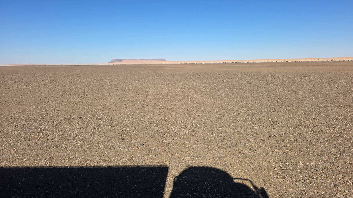 <span  class="uc_style_uc_tiles_grid_image_elementor_uc_items_attribute_title" style="color:#ffffff;">Desert view</span>