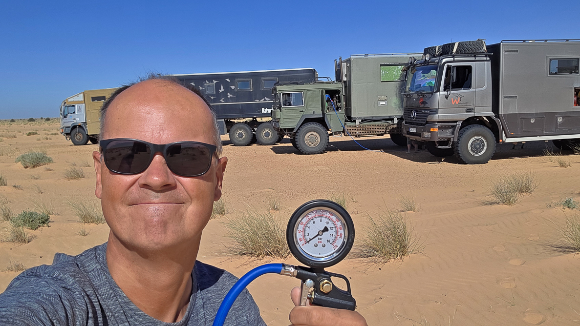 <span  class="uc_style_uc_tiles_grid_image_elementor_uc_items_attribute_title" style="color:#ffffff;">Important when you drive on sand: check the pressure!</span>