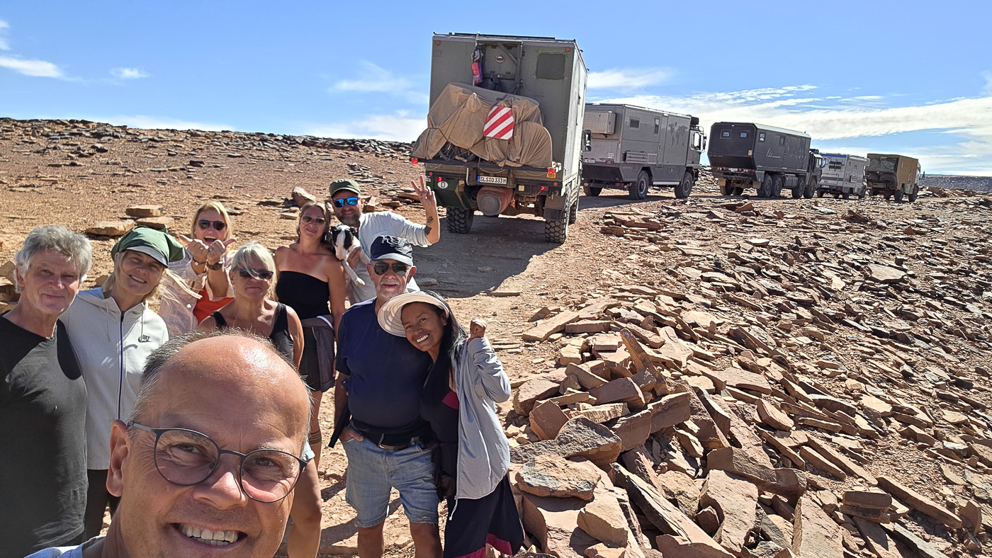 <span  class="uc_style_uc_tiles_grid_image_elementor_uc_items_attribute_title" style="color:#ffffff;">Stone desert - challenging!</span>