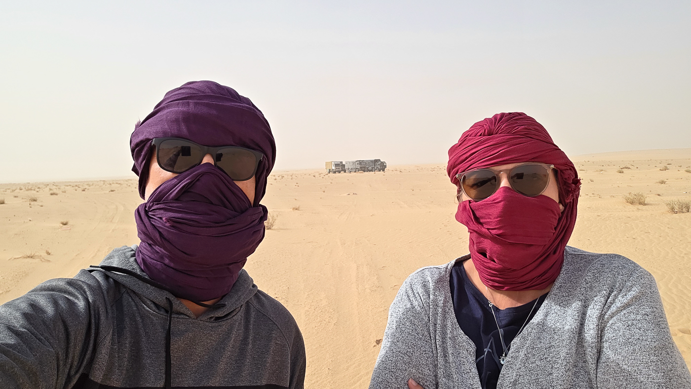 <span  class="uc_style_uc_tiles_grid_image_elementor_uc_items_attribute_title" style="color:#ffffff;">Well protected during sandstorms (you can not go without the scarf)</span>