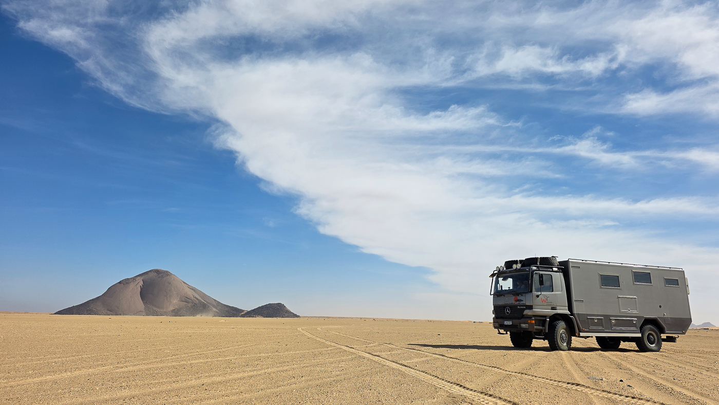 <span  class="uc_style_uc_tiles_grid_image_elementor_uc_items_attribute_title" style="color:#ffffff;">Monolithe de Ben Amira</span>