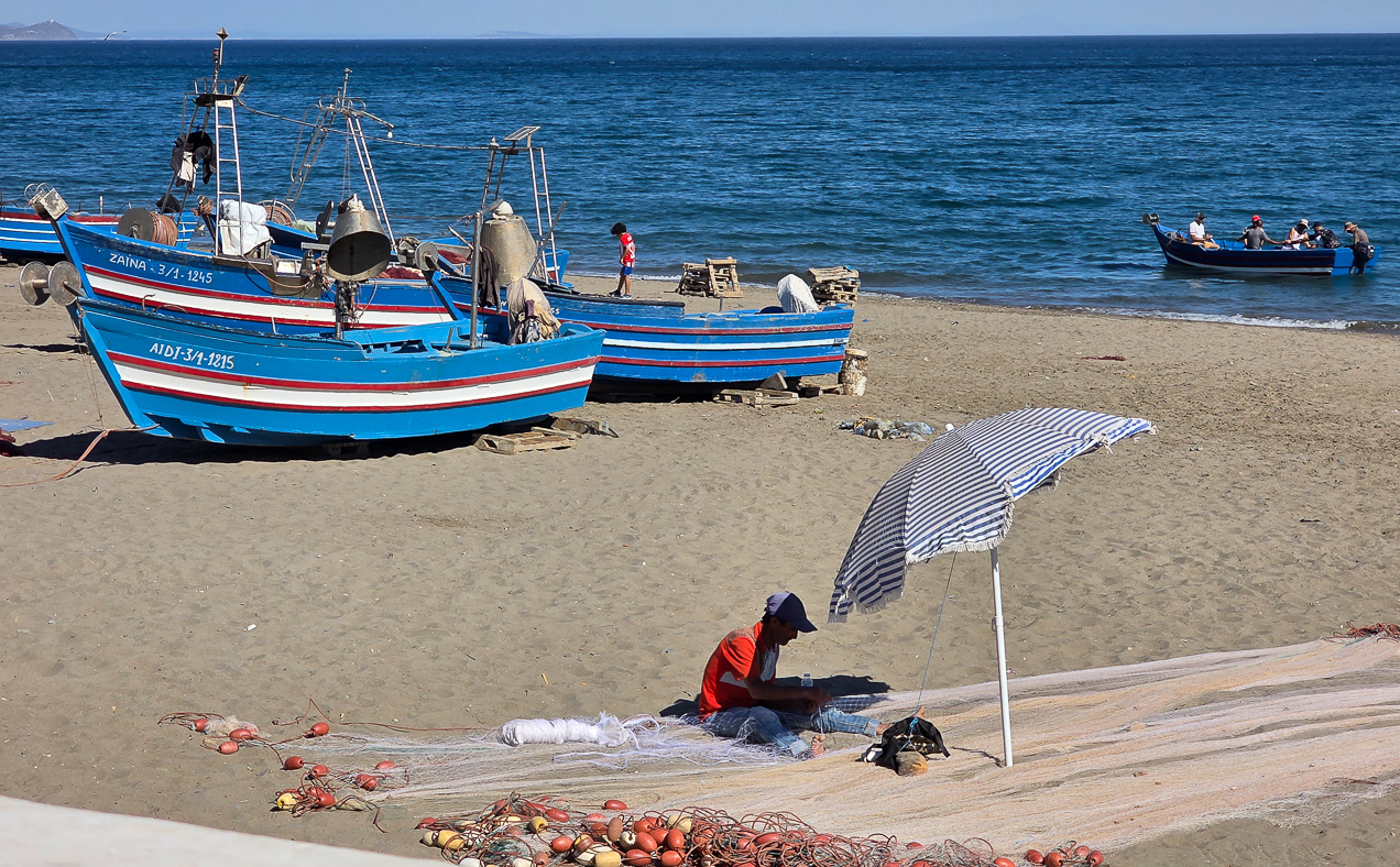 <span  class="uc_style_uc_tiles_grid_image_elementor_uc_items_attribute_title" style="color:#ffffff;">North coast, close to Tetuane</span>