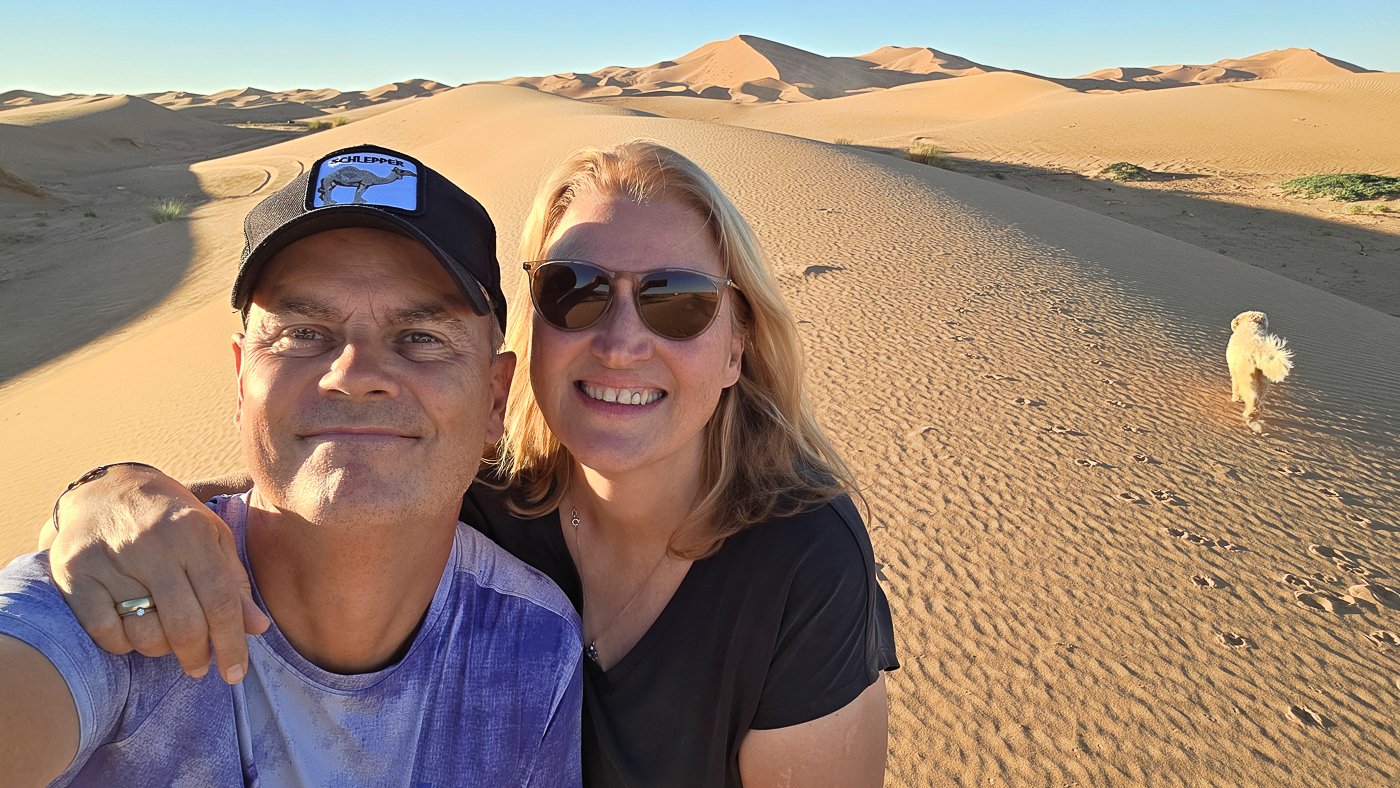 <span  class="uc_style_uc_tiles_grid_image_elementor_uc_items_attribute_title" style="color:#ffffff;">Erg Chebbi</span>