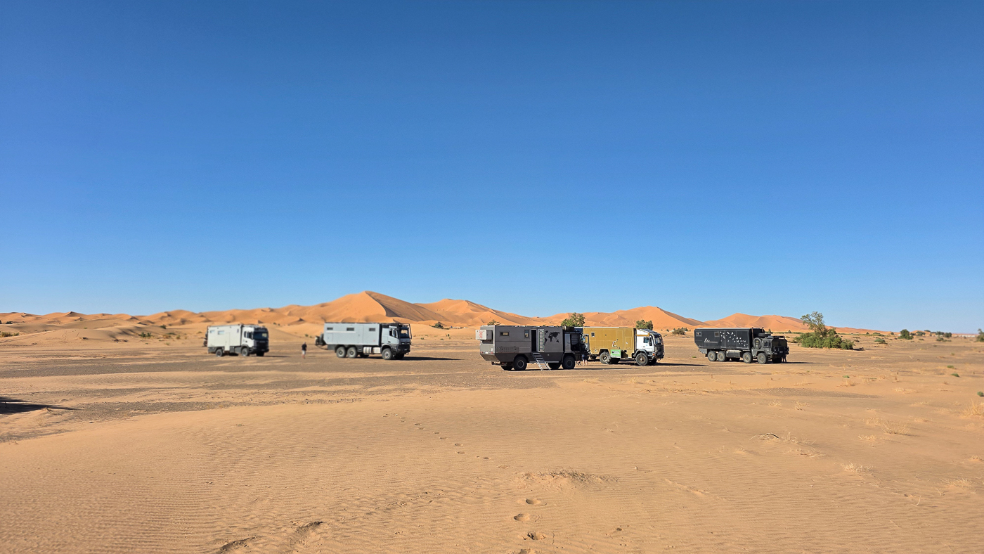 <span  class="uc_style_uc_tiles_grid_image_elementor_uc_items_attribute_title" style="color:#ffffff;">Erg Chebbi</span>
