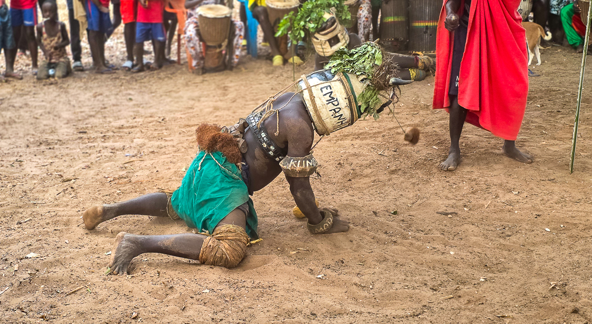 <span  class="uc_style_uc_tiles_grid_image_elementor_uc_items_attribute_title" style="color:#ffffff;">The dance: sometimes scarry...</span>