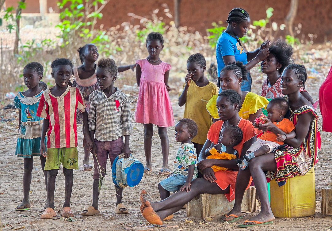 <span  class="uc_style_uc_tiles_grid_image_elementor_uc_items_attribute_title" style="color:#ffffff;">...and more...</span>