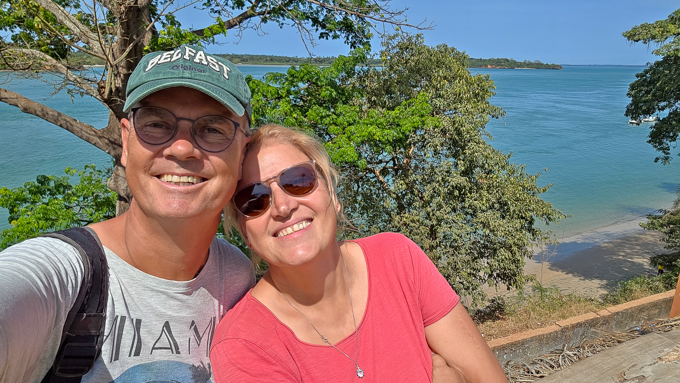 <span  class="uc_style_uc_tiles_grid_image_elementor_uc_items_attribute_title" style="color:#ffffff;">Cajou Lodge on Rubane Isdland: great view, great location</span>