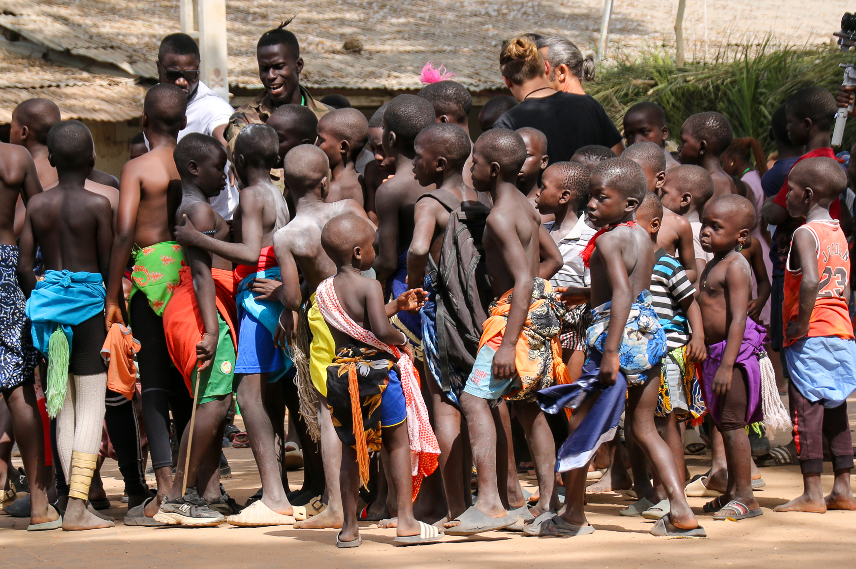 <span  class="uc_style_uc_tiles_grid_image_elementor_uc_items_attribute_title" style="color:#ffffff;">Cute Kids from West Africa</span>