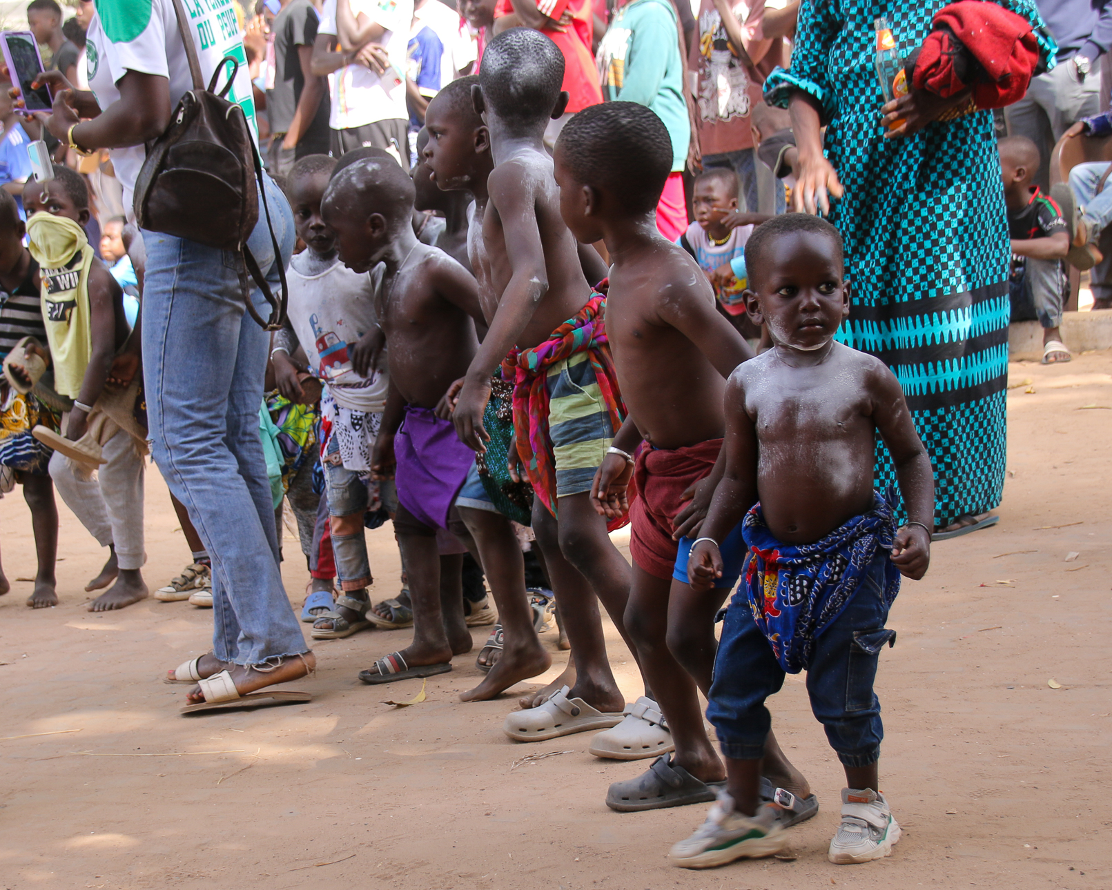 <span  class="uc_style_uc_tiles_grid_image_elementor_uc_items_attribute_title" style="color:#ffffff;">Cute Kids from West Africa</span>
