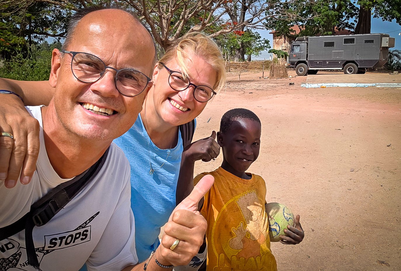 <span  class="uc_style_uc_tiles_grid_image_elementor_uc_items_attribute_title" style="color:#ffffff;">A new friend from Gambia</span>