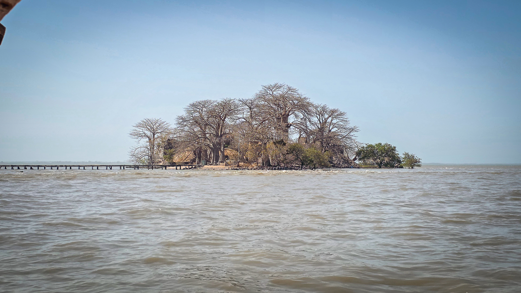<span  class="uc_style_uc_tiles_grid_image_elementor_uc_items_attribute_title" style="color:#ffffff;">Kunta Kinteh Island - a historic view on slavery</span>