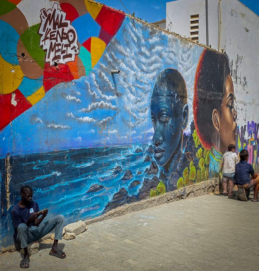 <span  class="uc_style_uc_tiles_grid_image_elementor_uc_items_attribute_title" style="color:#ffffff;">Street-Art in Dakar</span>