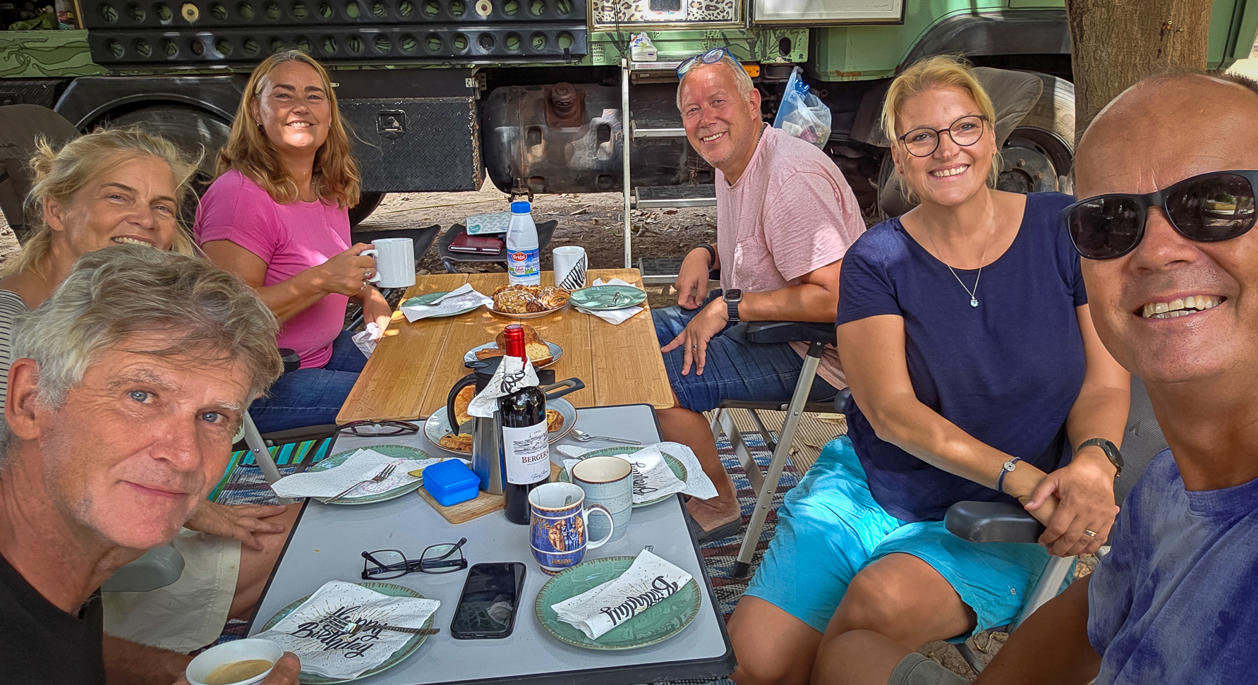 <span  class="uc_style_uc_tiles_grid_image_elementor_uc_items_attribute_title" style="color:#ffffff;">...with good friends around</span>