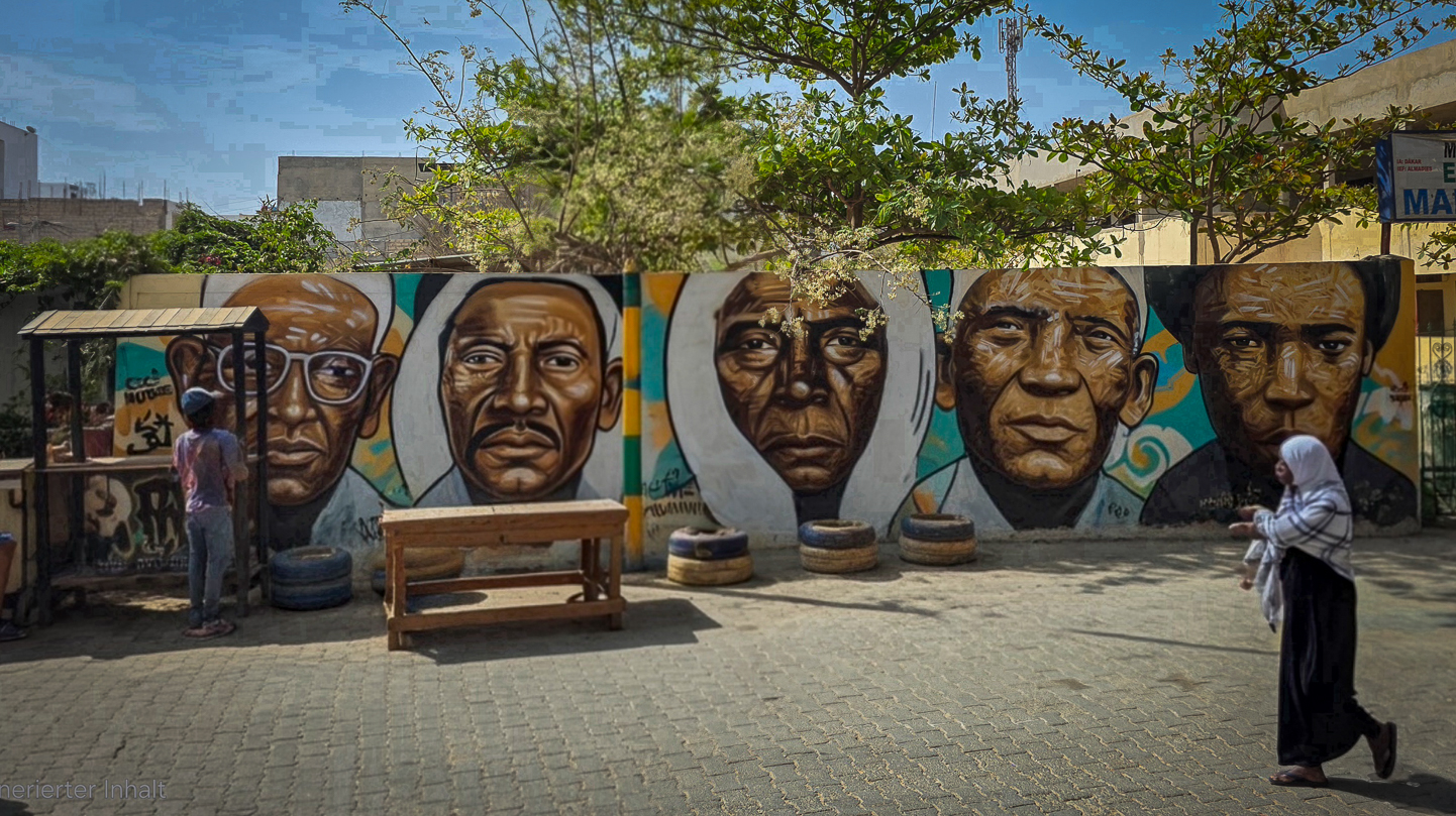 <span  class="uc_style_uc_tiles_grid_image_elementor_uc_items_attribute_title" style="color:#ffffff;">Street-Art in Dakar</span>