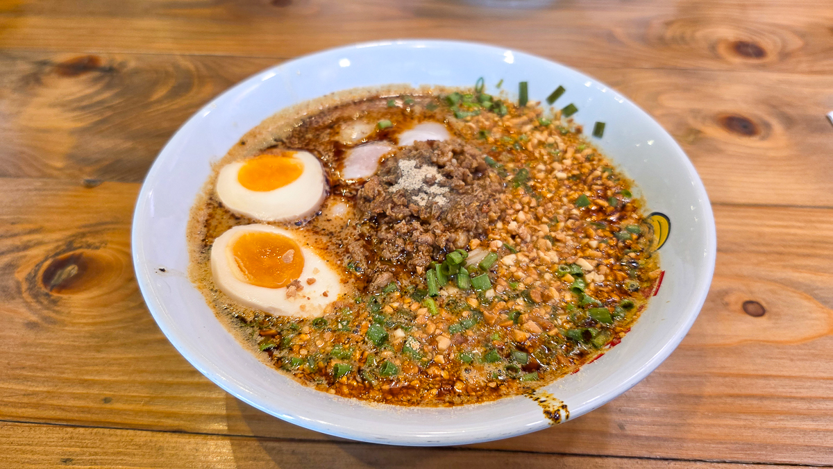 <span  class="uc_style_uc_tiles_grid_image_elementor_uc_items_attribute_title" style="color:#ffffff;">Thai food</span>