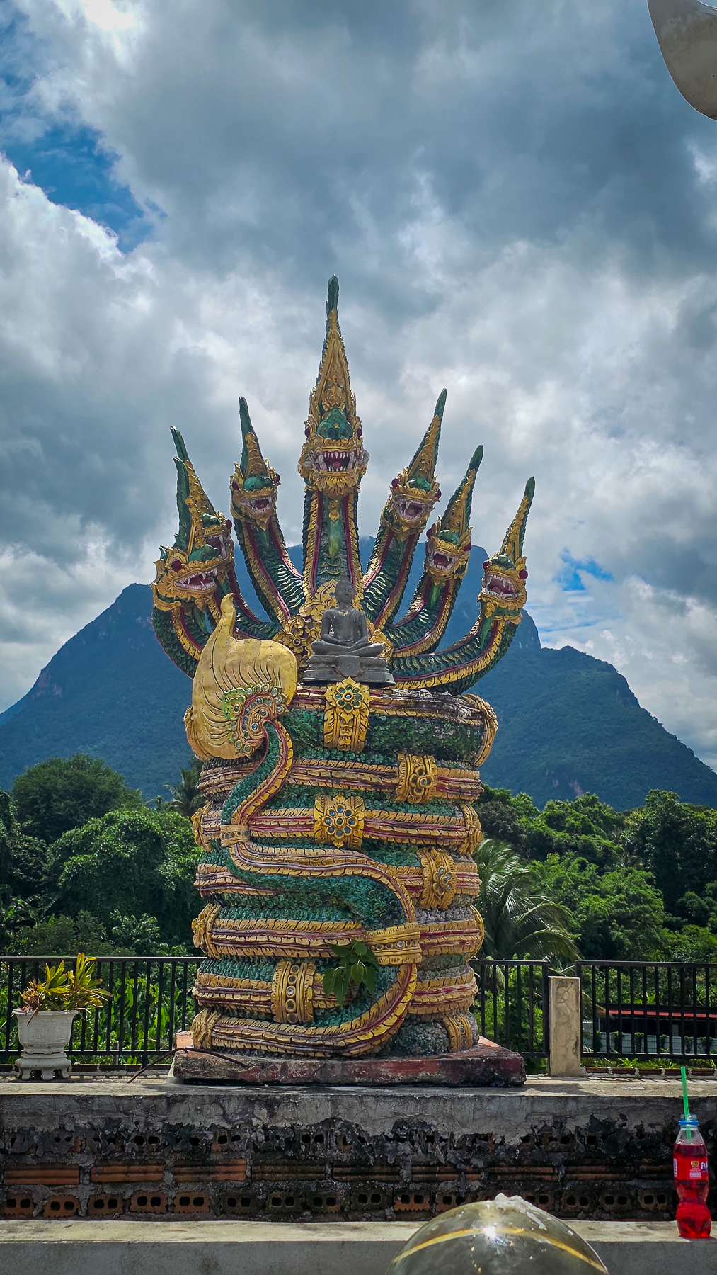 <span  class="uc_style_uc_tiles_grid_image_elementor_uc_items_attribute_title" style="color:#ffffff;">Mountain "Doi Luang Chiang Dao"</span>